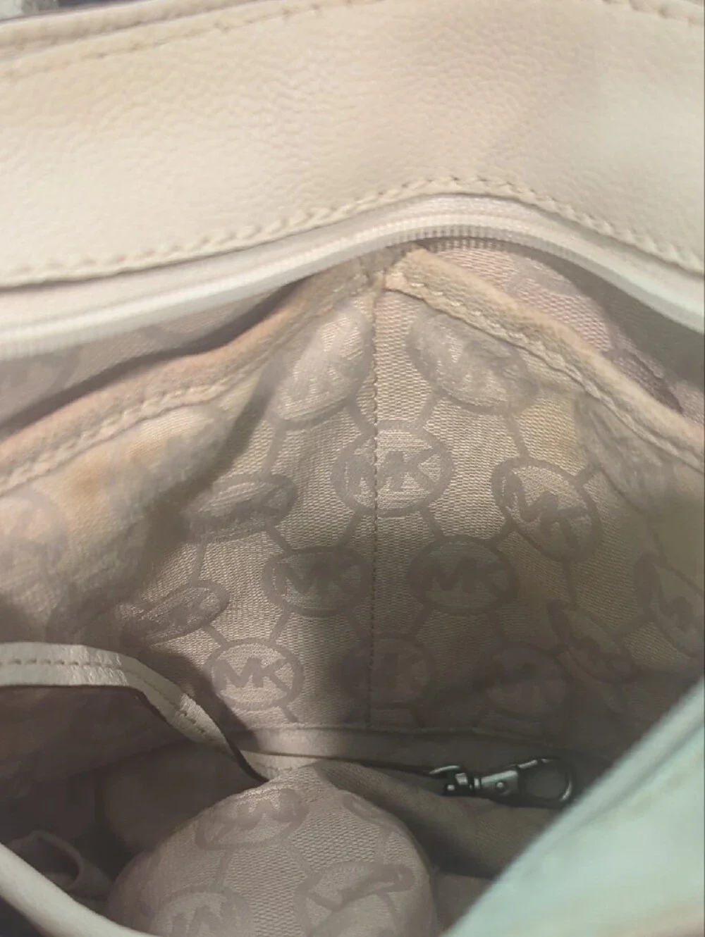 Michael Kors compact michael